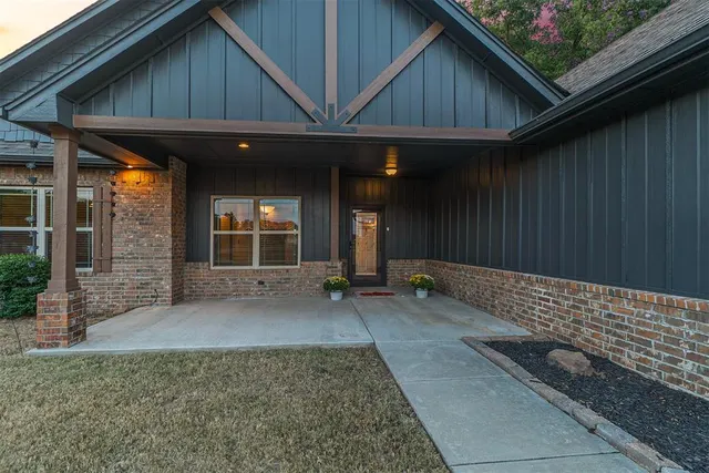 Photo 4 — 19066 Charleston Loop, Shawnee, OK 74801