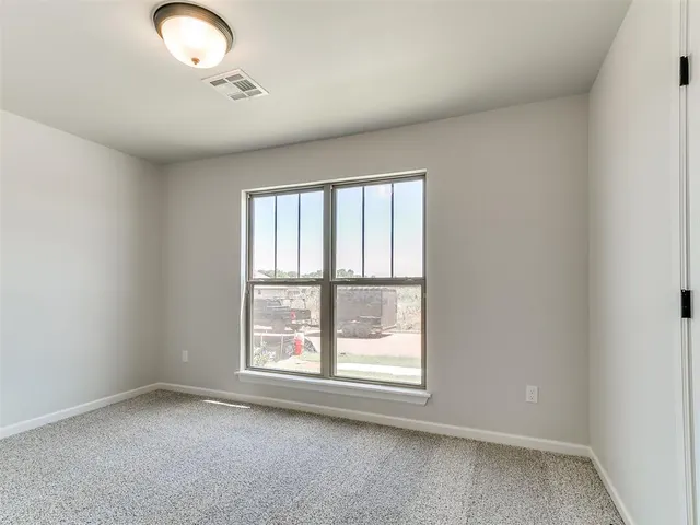 Photo 5 — 11833 NW 120th Street, Yukon, OK 73099