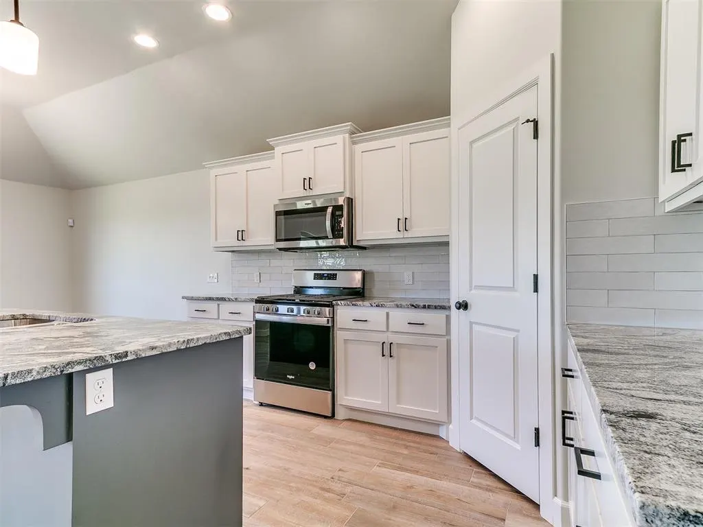 Photo 24 — 11833 NW 120th Street, Yukon, OK 73099