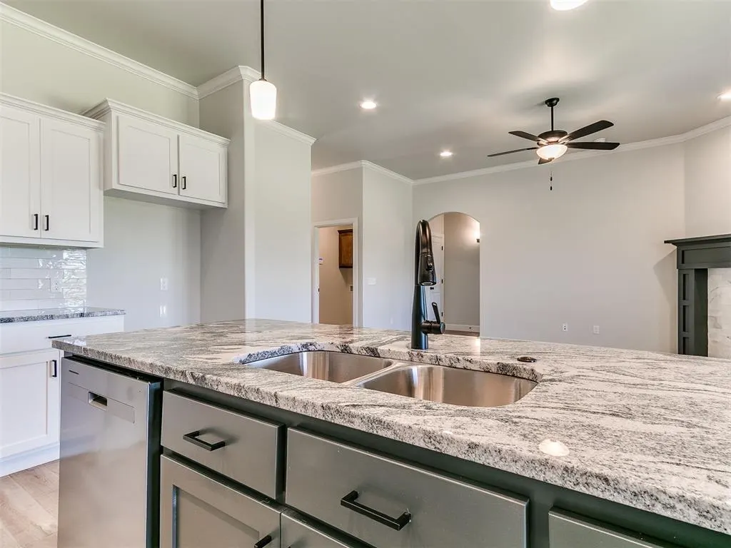 Photo 28 — 11833 NW 120th Street, Yukon, OK 73099