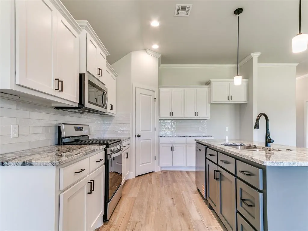 Photo 30 — 11833 NW 120th Street, Yukon, OK 73099