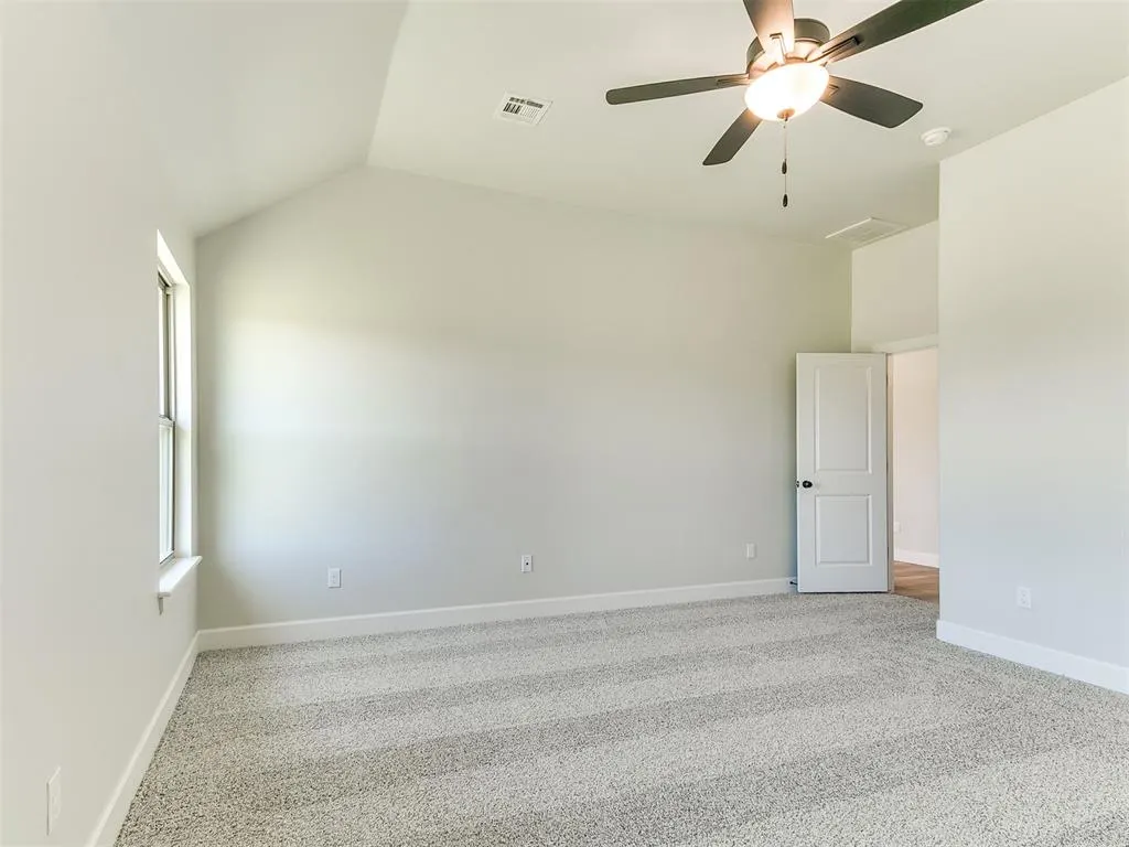 Photo 37 — 11833 NW 120th Street, Yukon, OK 73099