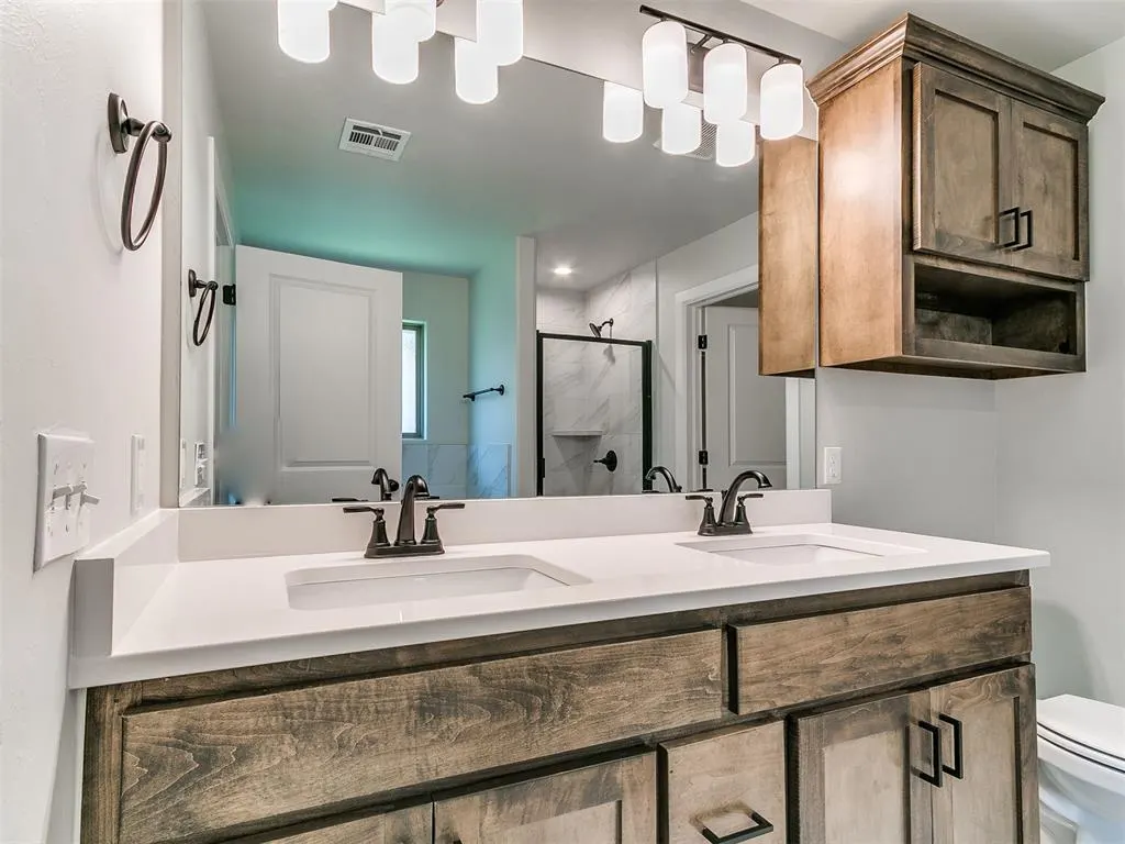 Photo 41 — 11833 NW 120th Street, Yukon, OK 73099