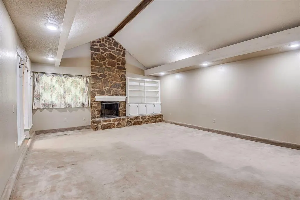 Photo 10 — 10125 NE 4th Street, Midwest City, OK 73130