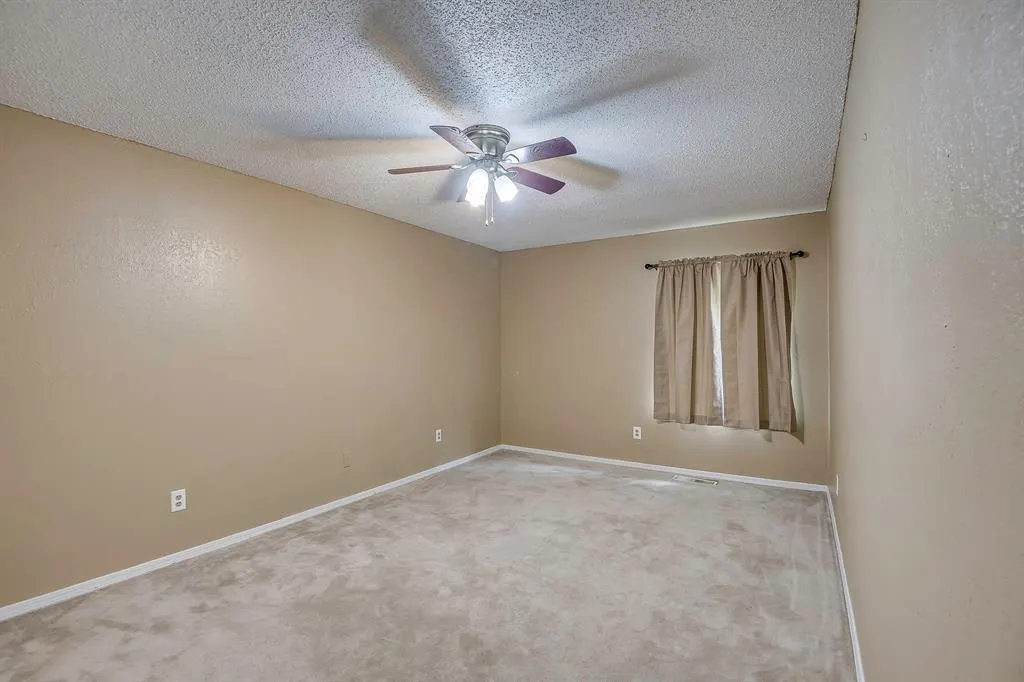 Photo 25 — 10125 NE 4th Street, Midwest City, OK 73130