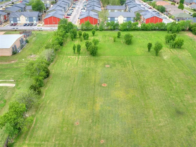 Photo 7 — 10901 N Western Avenue, Oklahoma City, OK 73114