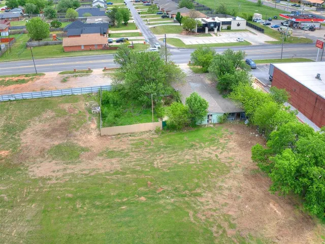 Photo 8 — 10901 N Western Avenue, Oklahoma City, OK 73114