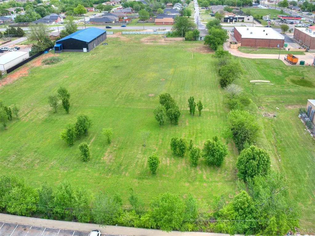 Photo 9 — 10901 N Western Avenue, Oklahoma City, OK 73114