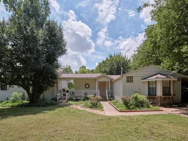 Photo 4 — 1700 NE 67th Street, Oklahoma City, OK 73111