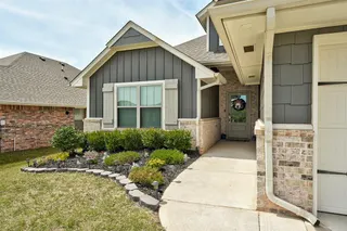 Sold home at 5301 Lannister Lane