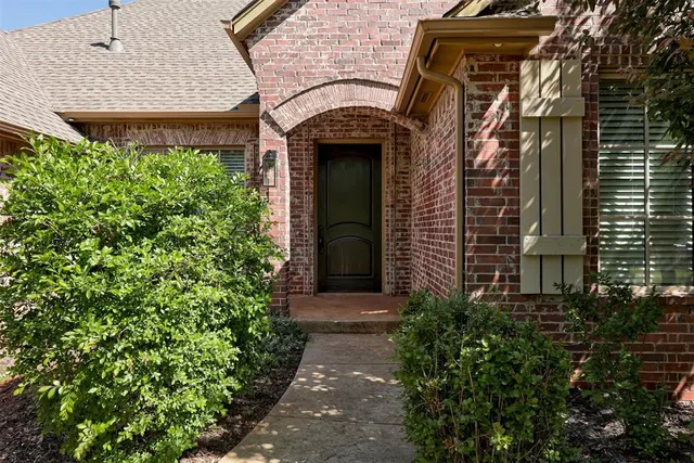 Photo 2 — 917 WB Meyer Parkway, Edmond, OK 73025
