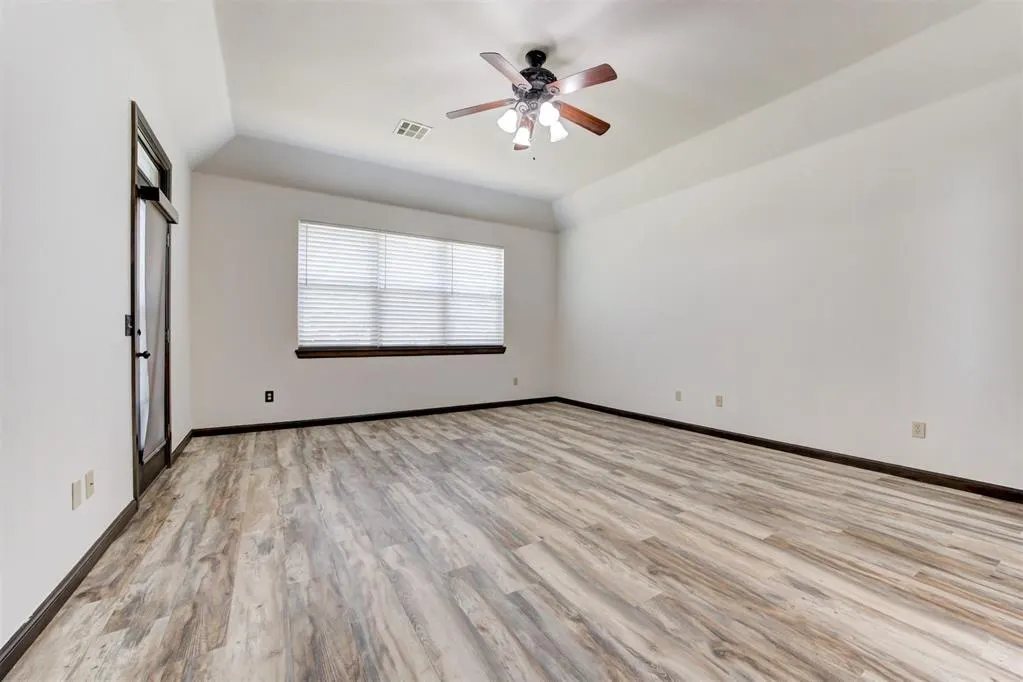 Photo 16 — 917 WB Meyer Parkway, Edmond, OK 73025