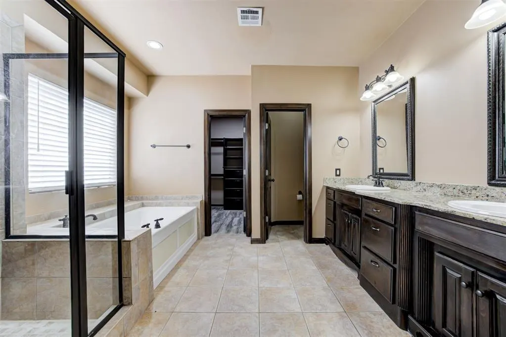 Photo 19 — 917 WB Meyer Parkway, Edmond, OK 73025