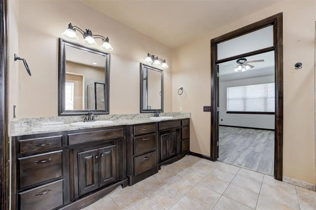 Photo 24 — 917 WB Meyer Parkway, Edmond, OK 73025