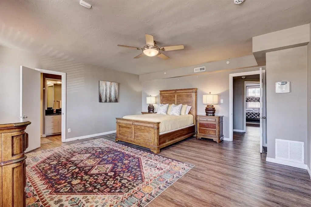 Photo 8 — 411 NW 5th Street, Oklahoma City, OK 73102