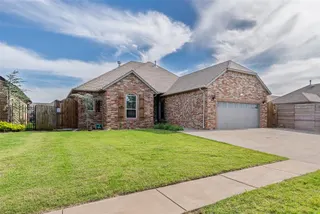 Sold home at 212 SW 144th