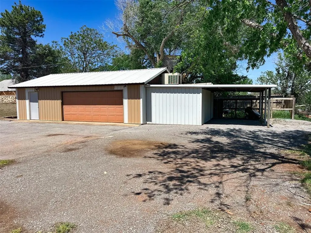 Photo 37 — 427 S Carnegie Street, Carnegie, OK 73015