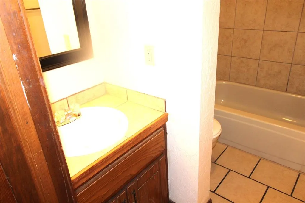 Photo 15 — 1901 E Lindsey Street 4B, Norman, OK 73071