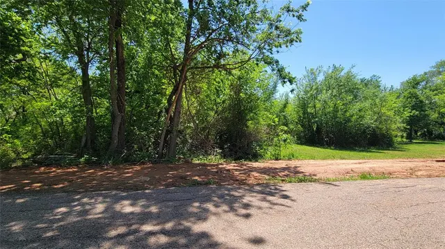 Front exterior — E Fay Street, Shawnee, OK 74801