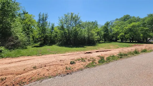 Photo 7 — E Fay Street, Shawnee, OK 74801