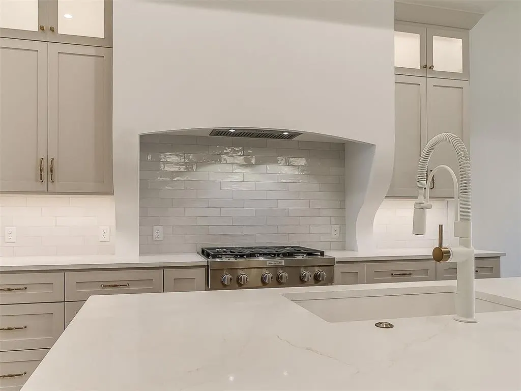 Photo 9 — 6105 NW 147th Terrace, Oklahoma City, OK 73142