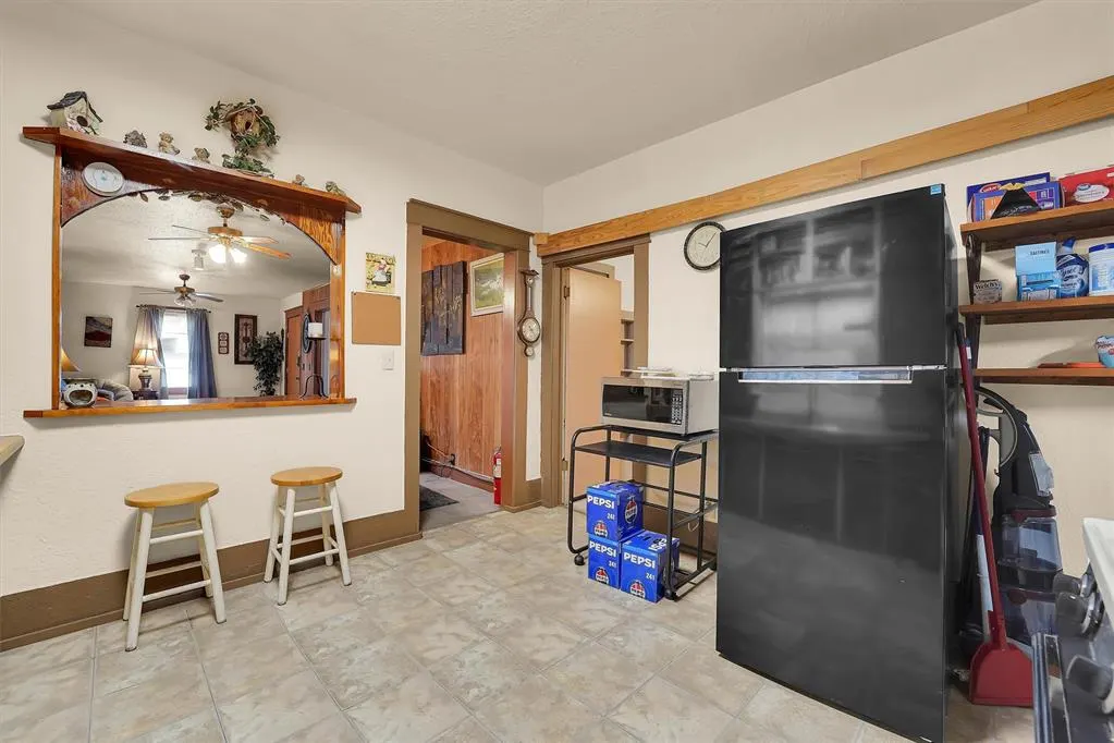 Photo 11 — 411 N 5th Street, Sayre, OK 73662