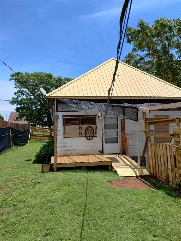 Photo 21 — 411 N 5th Street, Sayre, OK 73662