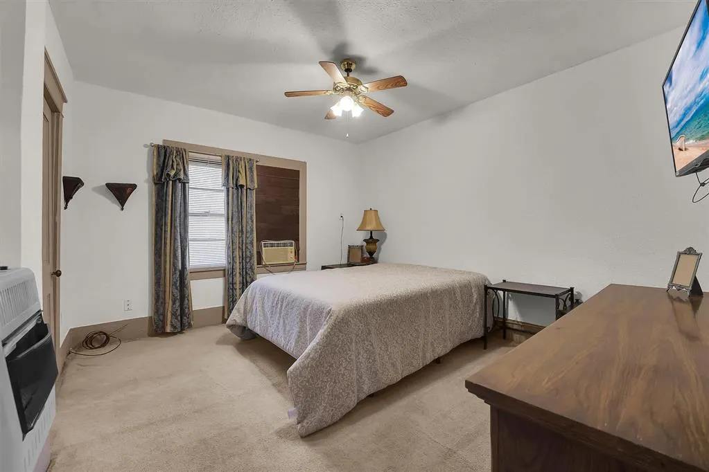 Photo 12 — 411 N 5th Street, Sayre, OK 73662