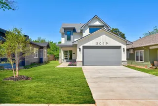 Sold home at 2019 N Mckinley Avenue