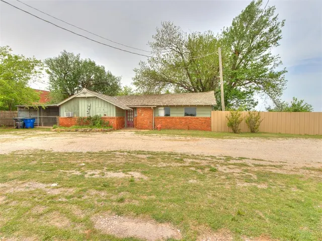 Photo 7 — 10901 N Western Avenue, Oklahoma City, OK 73114
