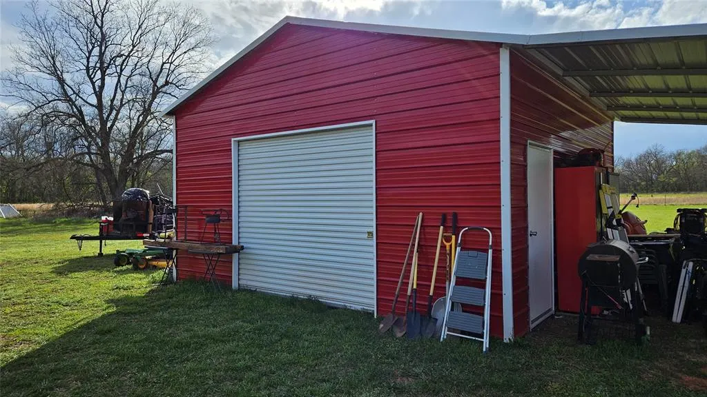 Photo 2 — 343181 E 990 Road, Meeker, OK 74855
