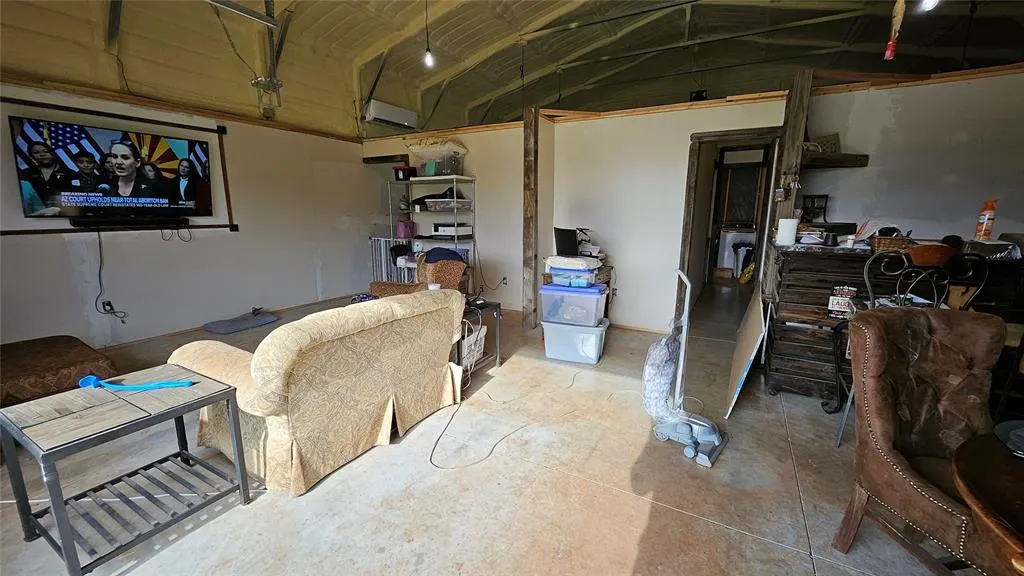 Photo 5 — 343181 E 990 Road, Meeker, OK 74855