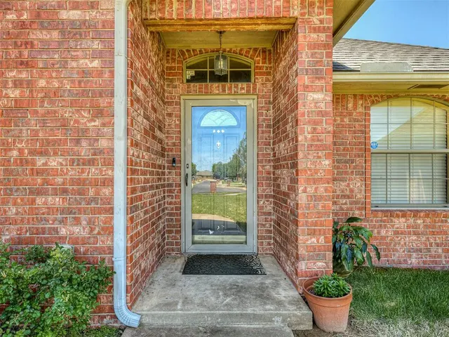 Photo 3 — 4552 Kiva Court, Oklahoma City, OK 73135