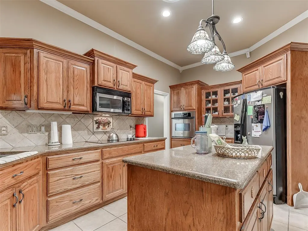 Photo 10 — 4552 Kiva Court, Oklahoma City, OK 73135