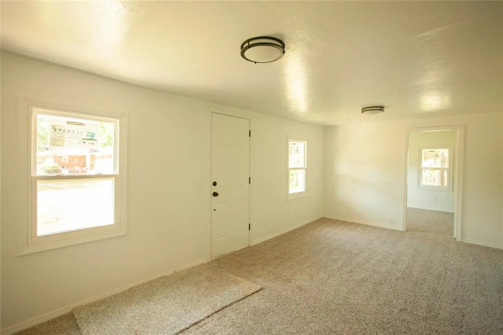 Photo 4 — Address unavailable, Crescent, OK 73028
