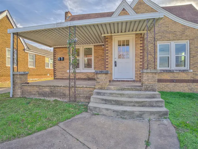 Photo 4 — 2324 W Park Place, Oklahoma City, OK 73107