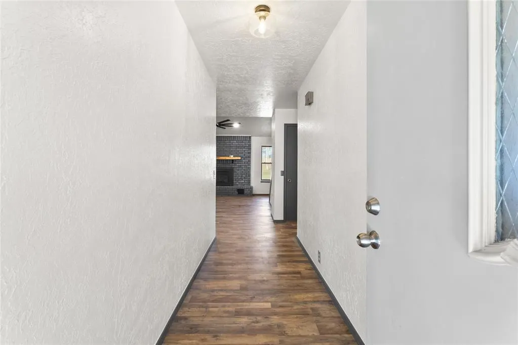 Photo 5 — 901 N Brewer Avenue, Hydro, OK 73048