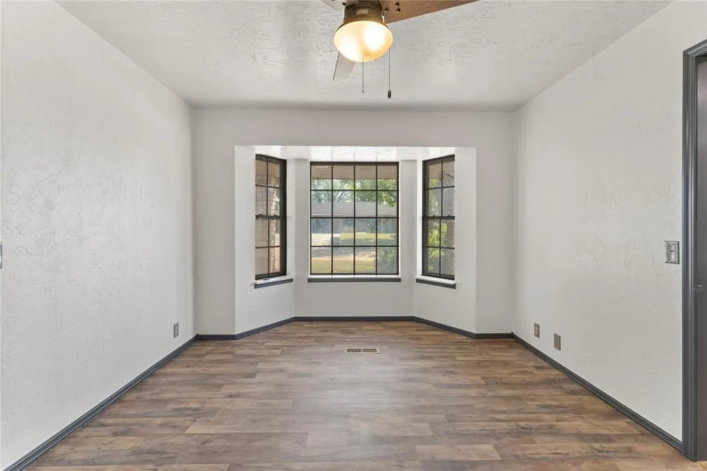 Photo 14 — 901 N Brewer Avenue, Hydro, OK 73048