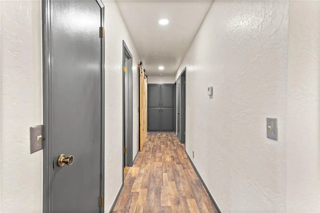 Photo 24 — 901 N Brewer Avenue, Hydro, OK 73048