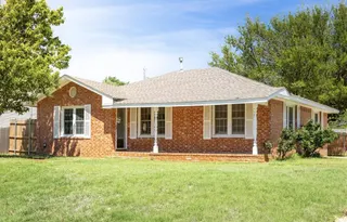 Sold home at 1501 W 1st Street
