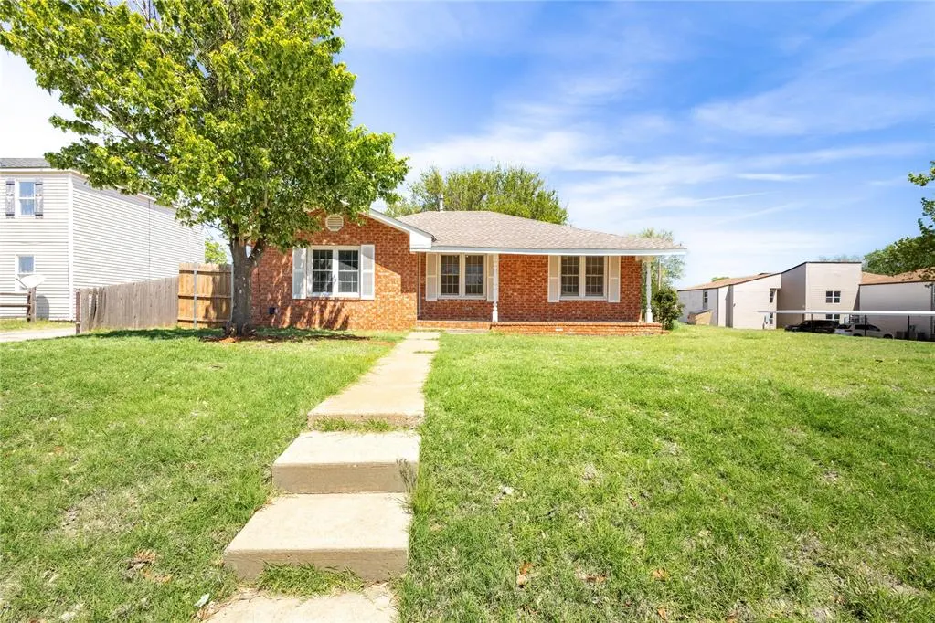 Photo 4 — 1501 W 1st Street, Elk City, OK 73644