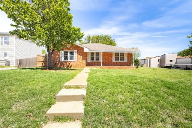 Photo 4 — 1501 W 1st Street, Elk City, OK 73644