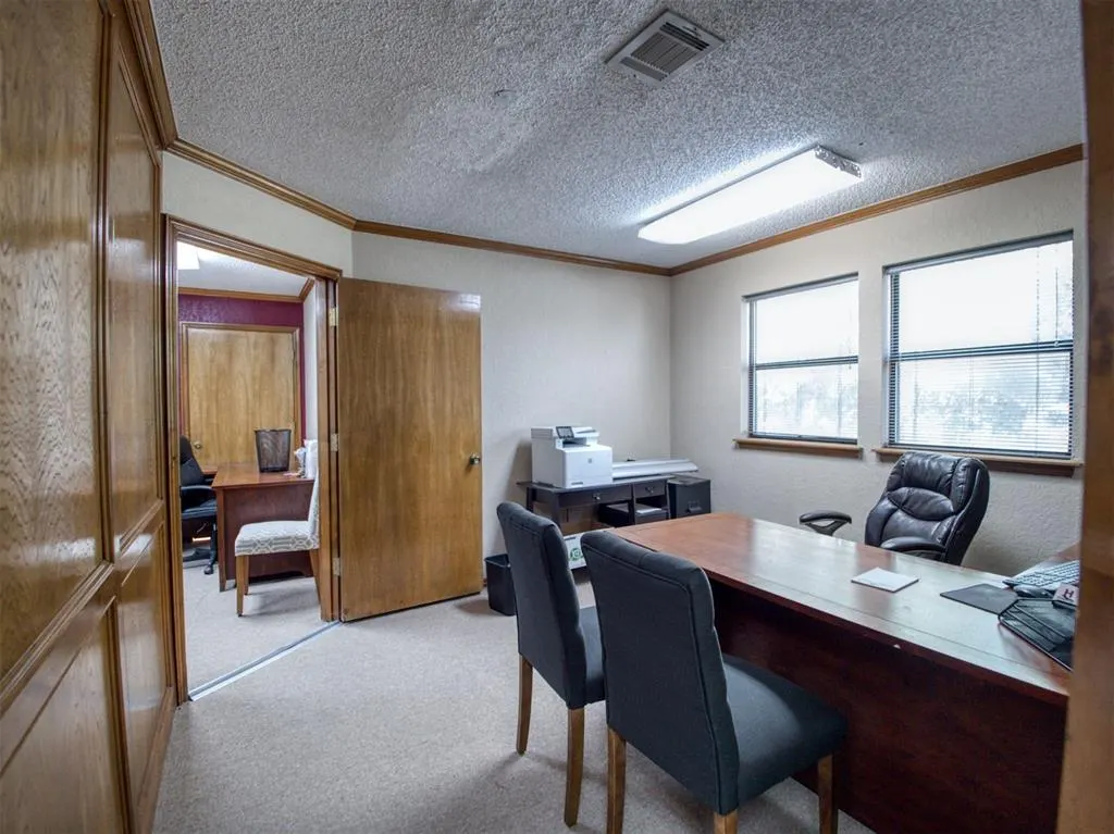 Photo 7 — 504 Tower Drive, Moore, OK 73160