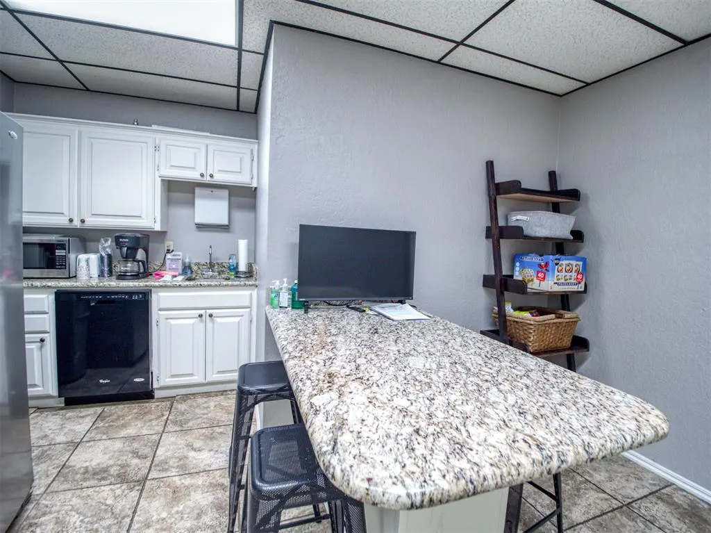 Photo 14 — 504 Tower Drive, Moore, OK 73160