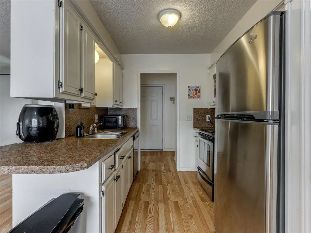 Photo 6 — 3800 Southwind Court, Oklahoma City, OK 73179
