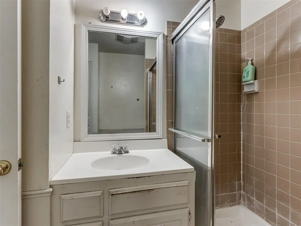 Photo 14 — 3800 Southwind Court, Oklahoma City, OK 73179