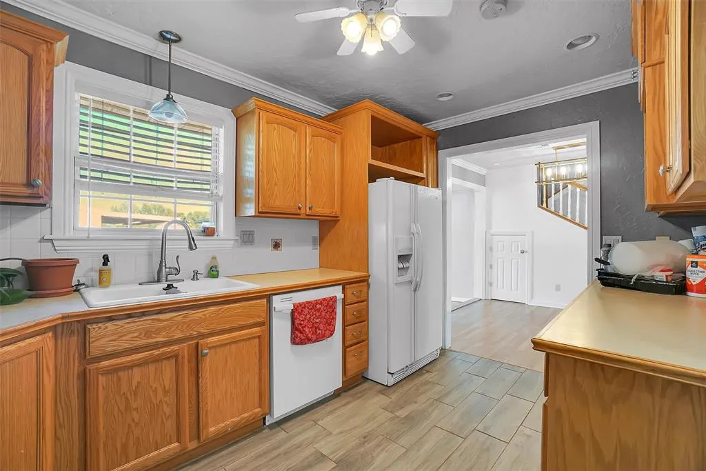 Photo 10 — 515 N Fleming Street, Cordell, OK 73632