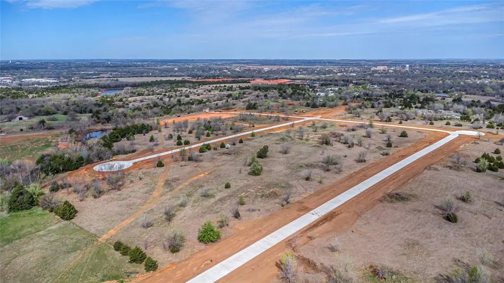 Photo 5 — 1879 S Blackberry Bend, Guthrie, OK 73044
