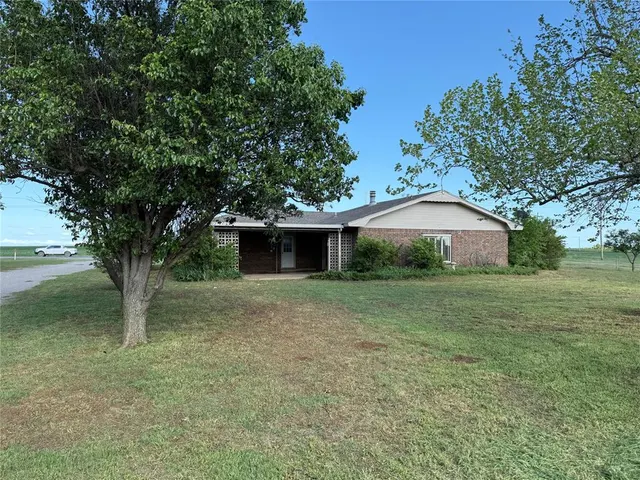 Photo 5 — 33166 State 58 Highway, Carnegie, OK 73015