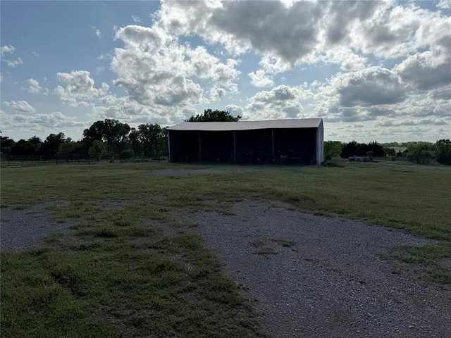 Photo 8 — 33166 State 58 Highway, Carnegie, OK 73015